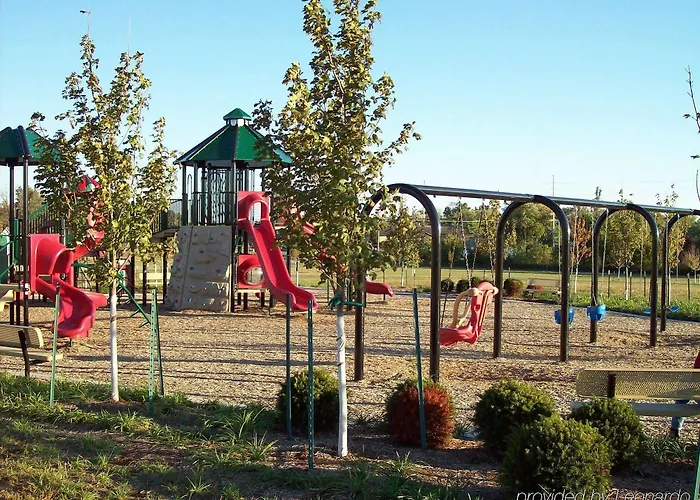 Candlewood Ofallon, Il - St. Louis Area By Ihg Hotel 2*